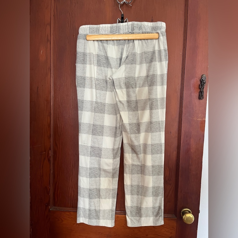 Lucky Brand Gray and Cream Plaid Jogger Pants - Picture 4 of 4